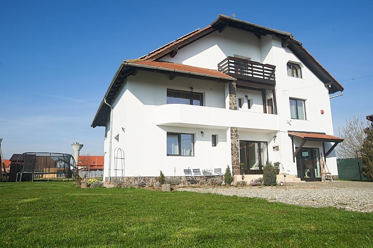 Insula Christiana Hotel Cristian  Exterior photo