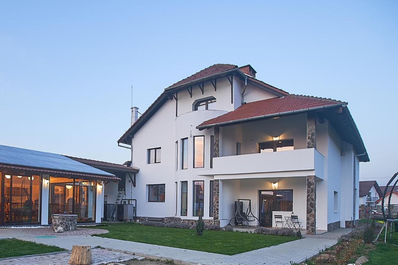 Insula Christiana Hotel Cristian  Exterior photo