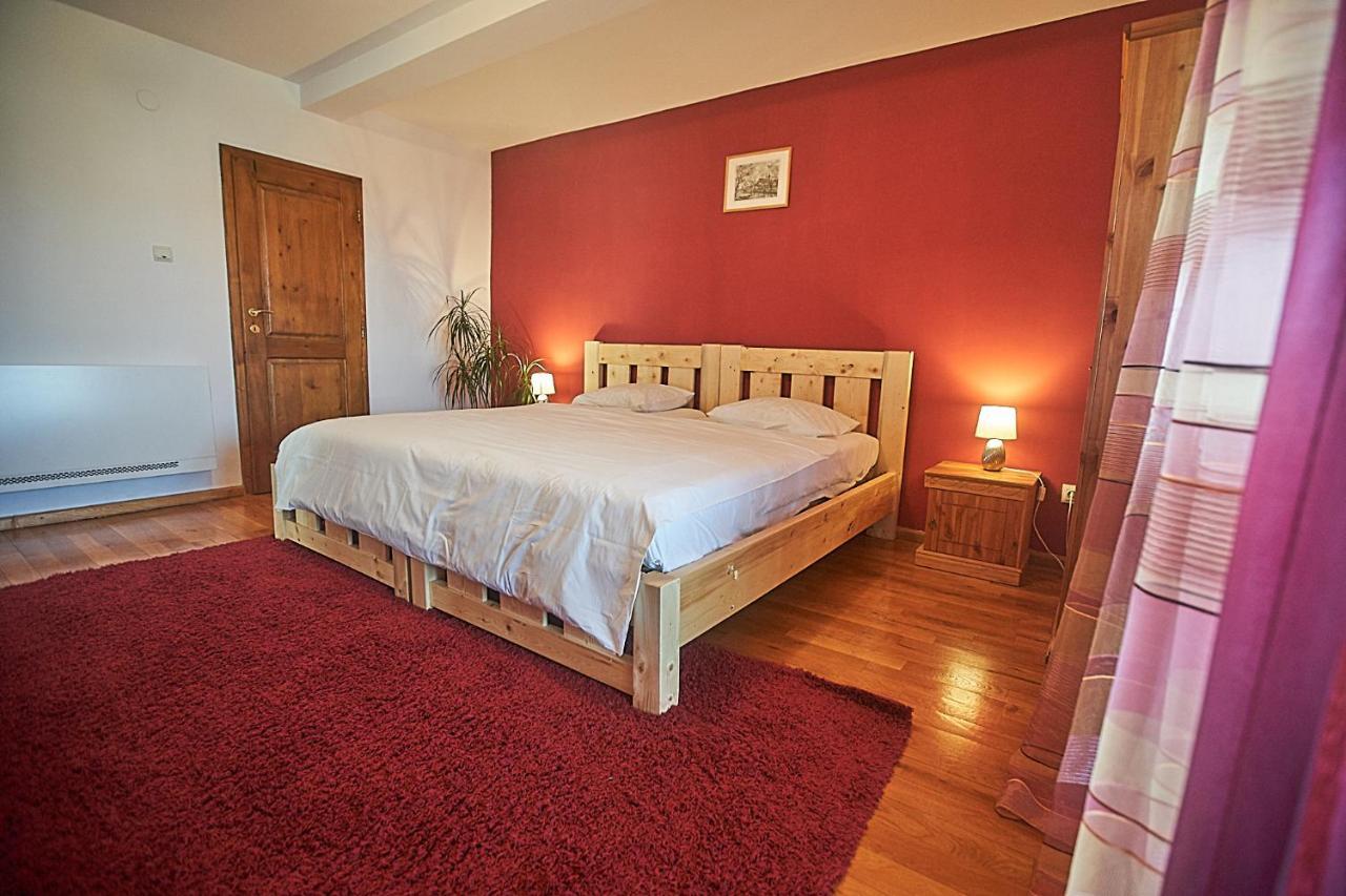 Insula Christiana Hotel Cristian  Exterior photo